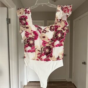NWT Medium Floral bodysuit with flutter sleeves